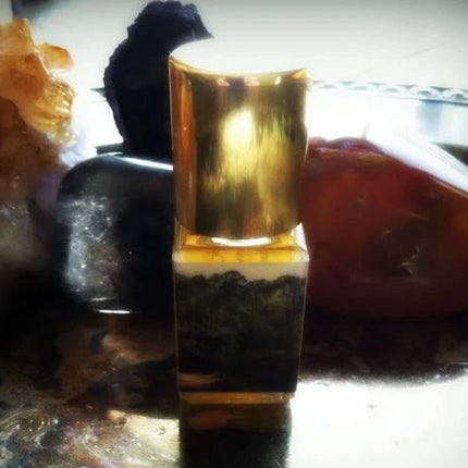 Amber_Earth_2_720x_SILPNZIX2P7R.jpg